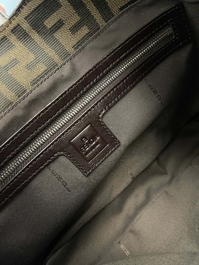 フェンディバッグ素材ディテール